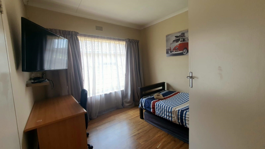 To Let 3 Bedroom Property for Rent in Bonaero Park Ext 3 Gauteng