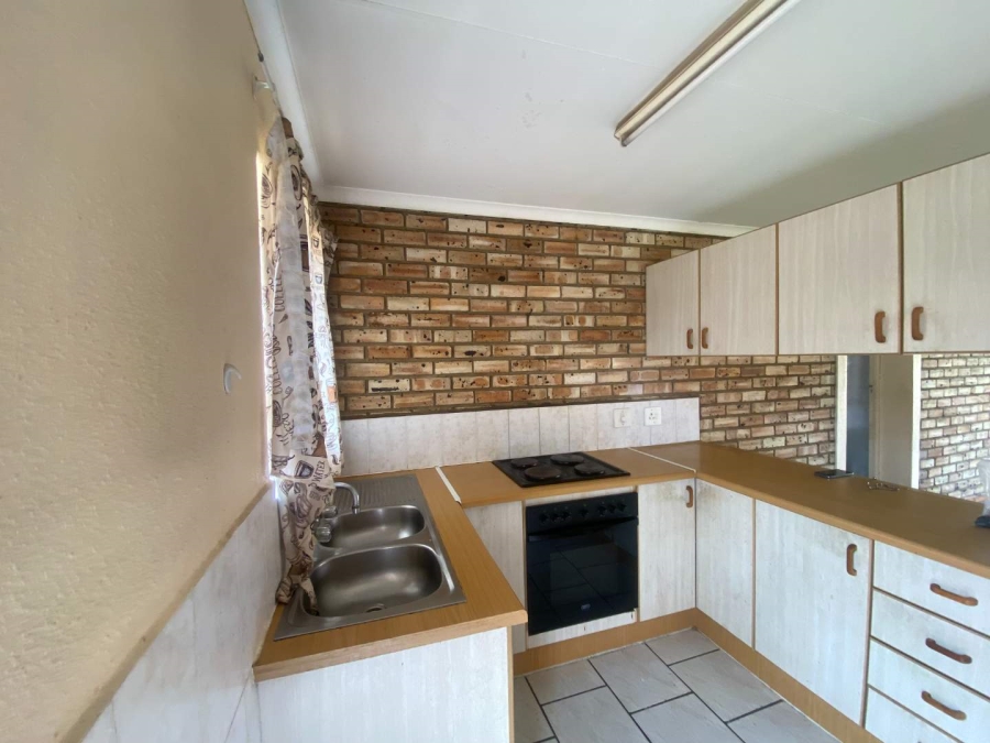 2 Bedroom Property for Sale in Noordheuwel Gauteng