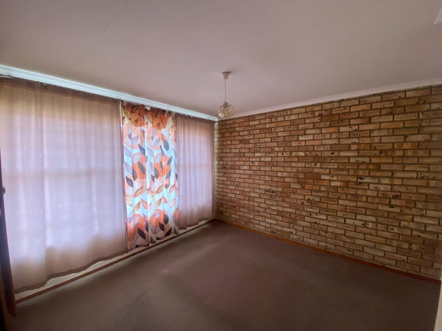 2 Bedroom Property for Sale in Noordheuwel Gauteng