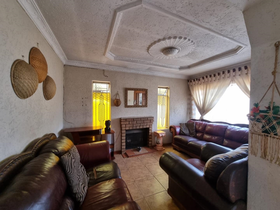 3 Bedroom Property for Sale in Mapetla Gauteng