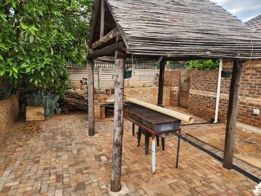 4 Bedroom Property for Sale in Lyttelton Manor Gauteng