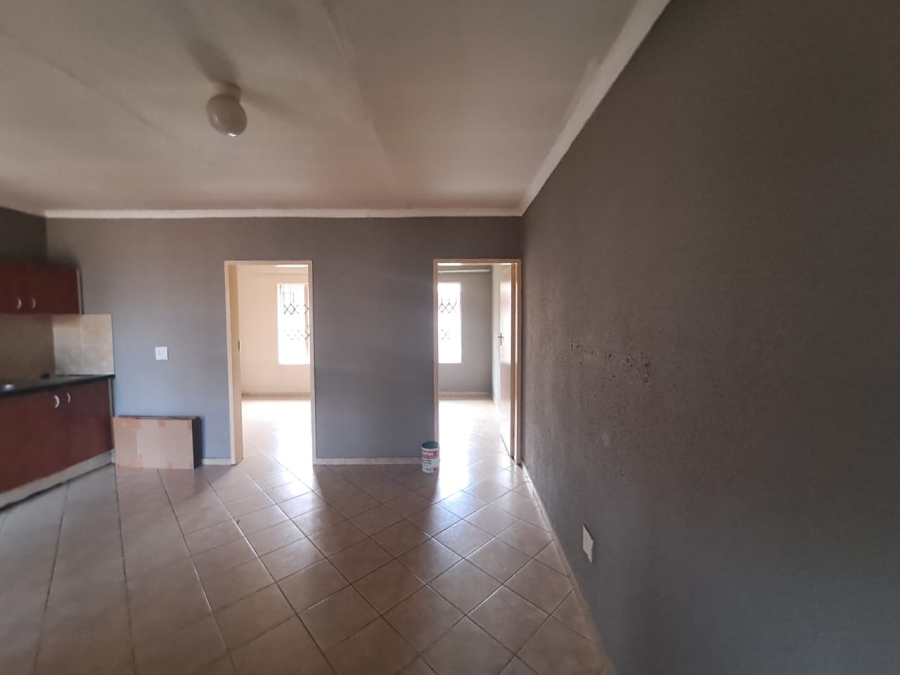 To Let 2 Bedroom Property for Rent in Olievenhoutbosch A H Gauteng