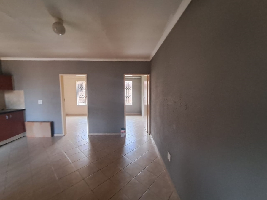 To Let 2 Bedroom Property for Rent in Olievenhoutbosch A H Gauteng