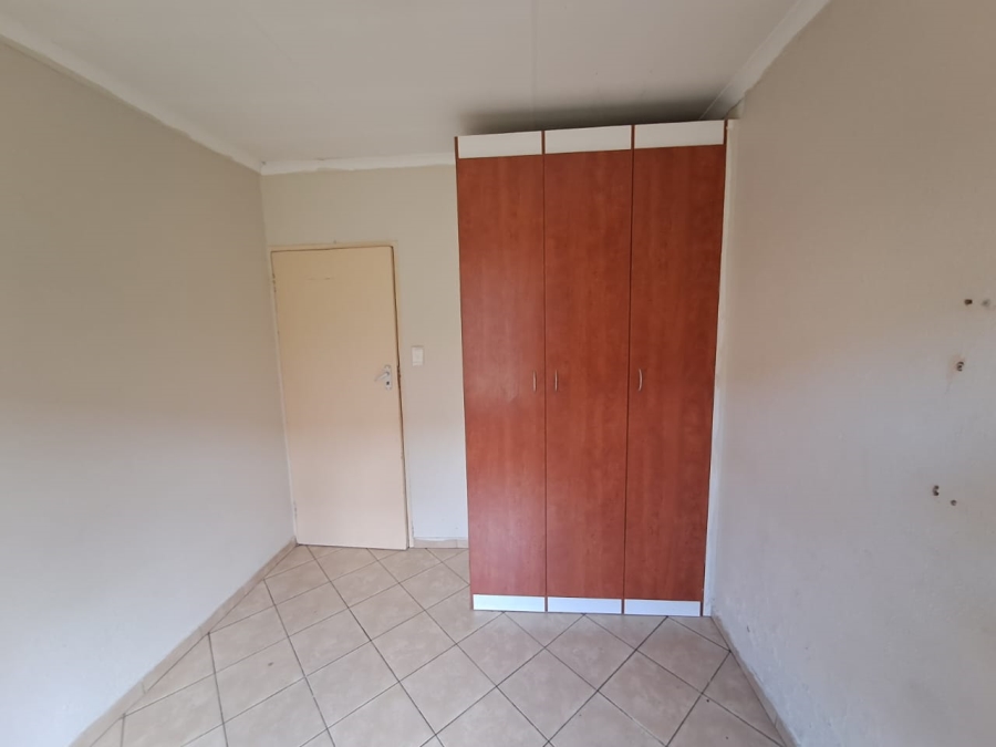 To Let 2 Bedroom Property for Rent in Olievenhoutbosch A H Gauteng