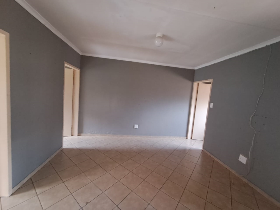 To Let 2 Bedroom Property for Rent in Olievenhoutbosch A H Gauteng