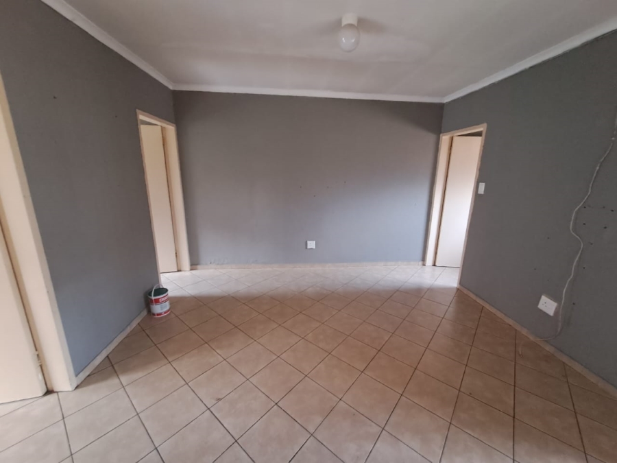 To Let 2 Bedroom Property for Rent in Olievenhoutbosch A H Gauteng