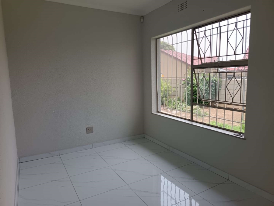 3 Bedroom Property for Sale in Brackendowns Gauteng