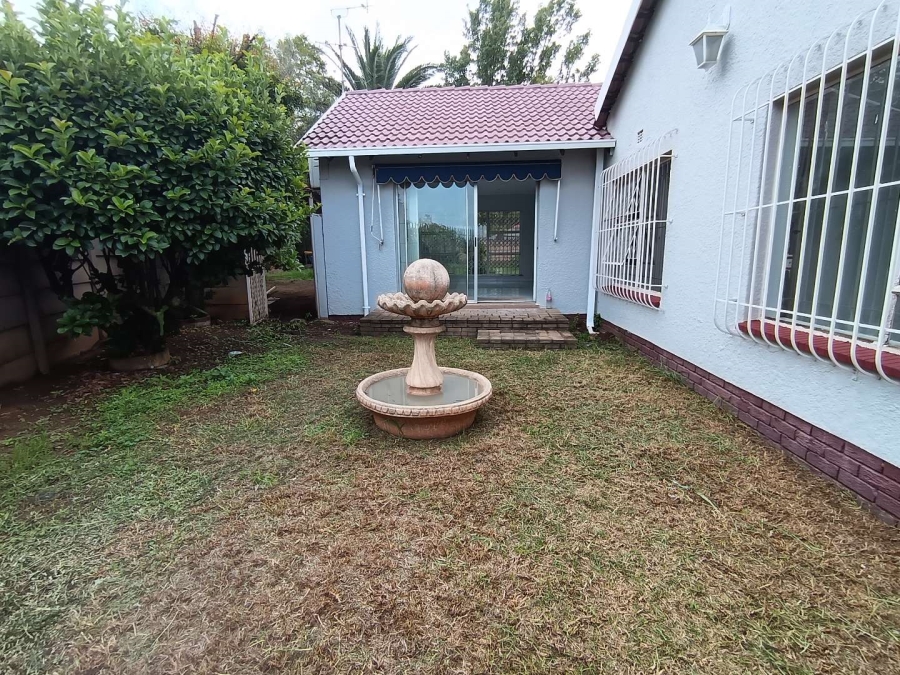 3 Bedroom Property for Sale in Brackendowns Gauteng