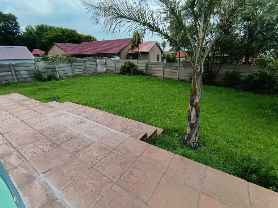 3 Bedroom Property for Sale in Brackendowns Gauteng