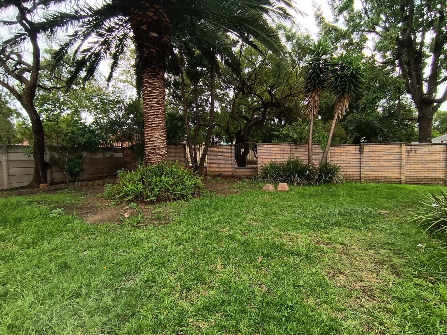 3 Bedroom Property for Sale in Brackendowns Gauteng