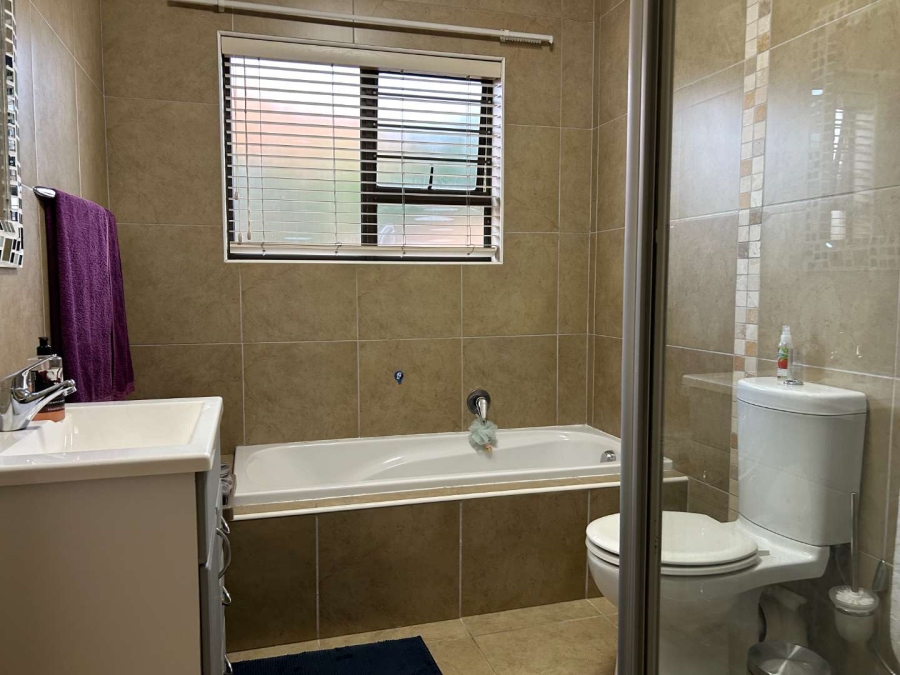 3 Bedroom Property for Sale in Norton Home Estate AH Gauteng