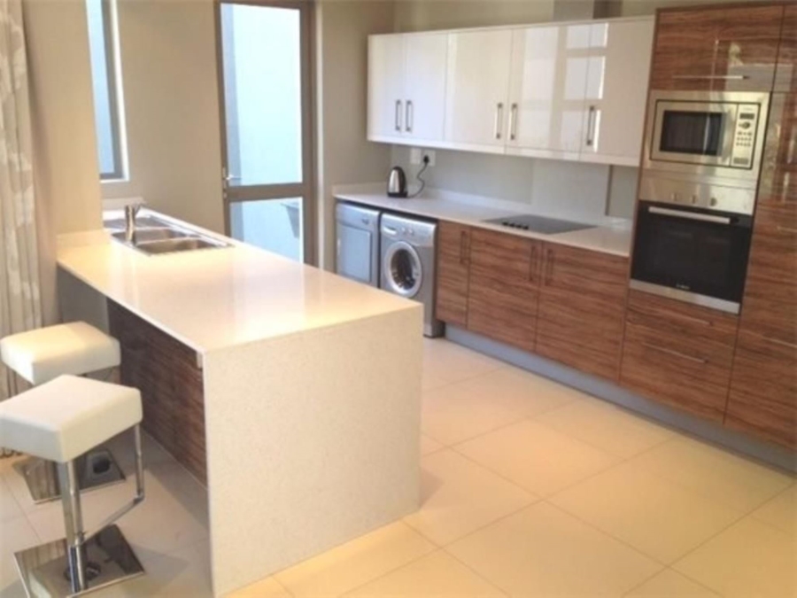 To Let 3 Bedroom Property for Rent in Oaklands Gauteng