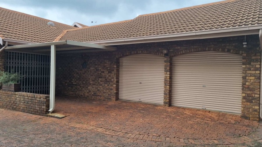 3 Bedroom Property for Sale in Birchleigh Gauteng