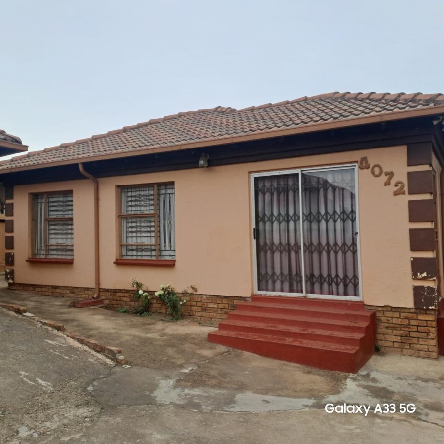 3 Bedroom Property for Sale in Clayville Gauteng