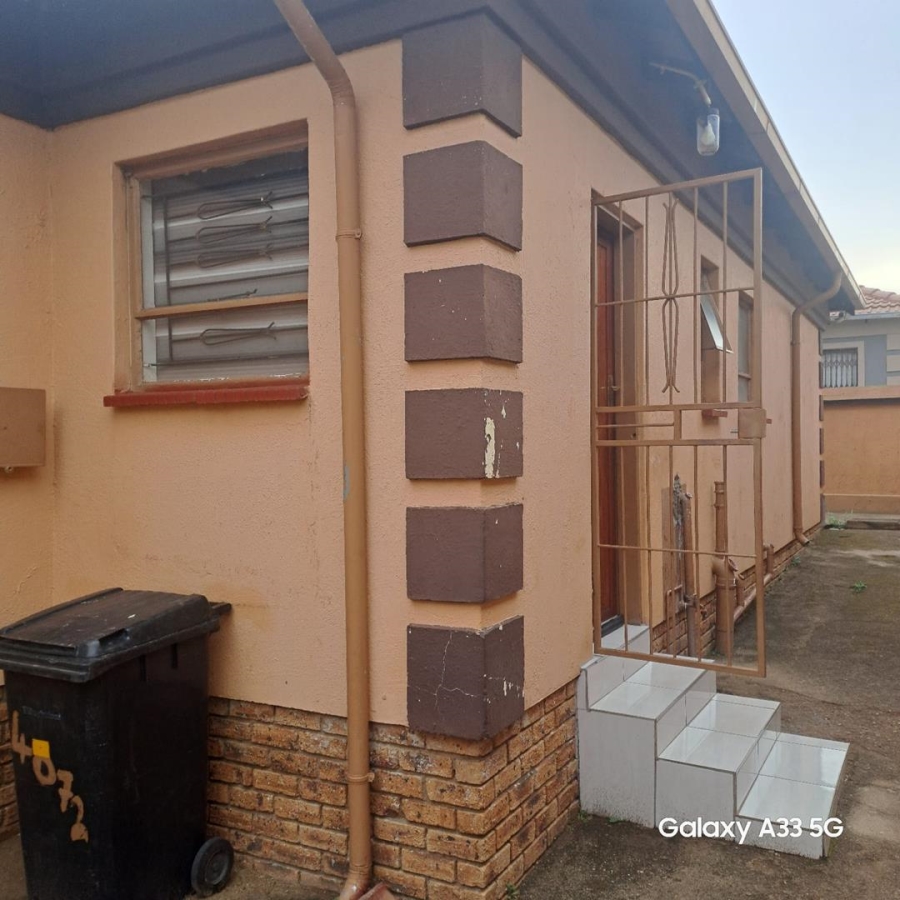 3 Bedroom Property for Sale in Clayville Gauteng