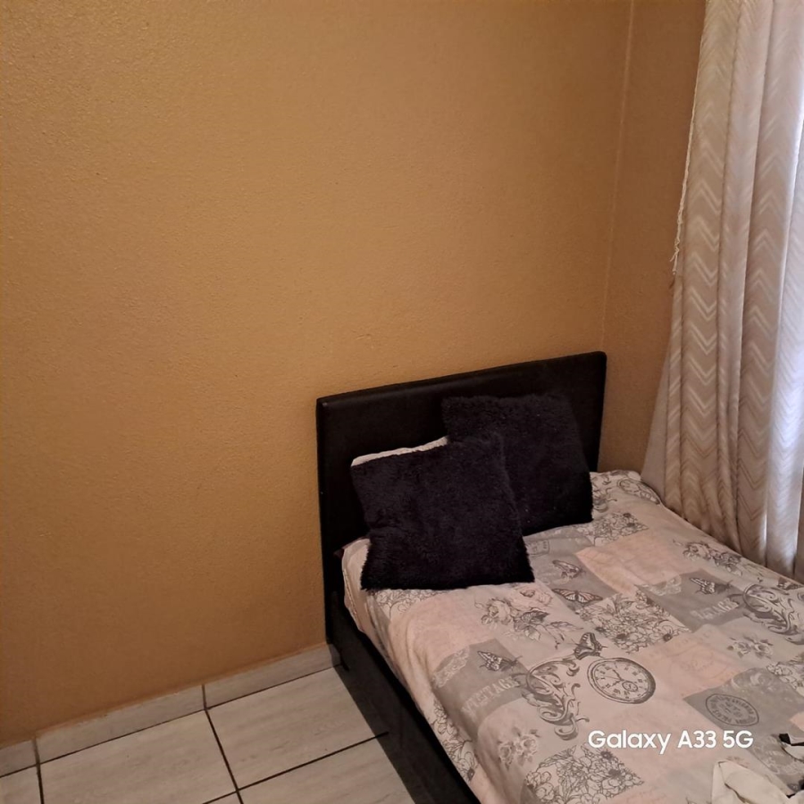 3 Bedroom Property for Sale in Clayville Gauteng