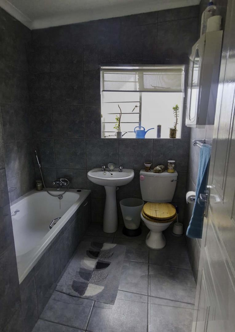 3 Bedroom Property for Sale in Freeway Park Gauteng