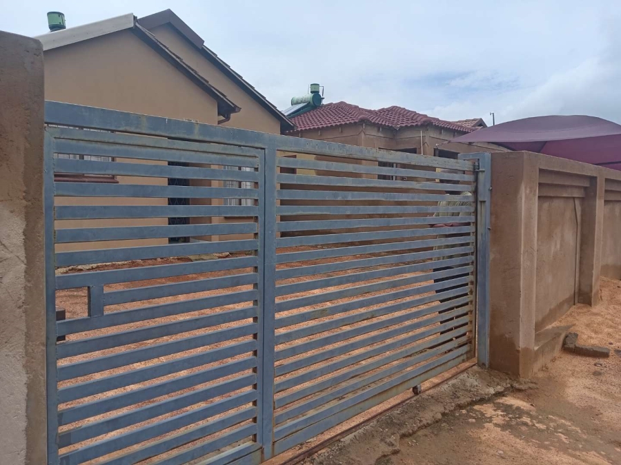 2 Bedroom Property for Sale in Soshanguve East Gauteng