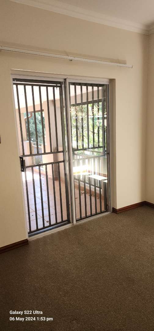 To Let 2 Bedroom Property for Rent in Saxonwold Gauteng