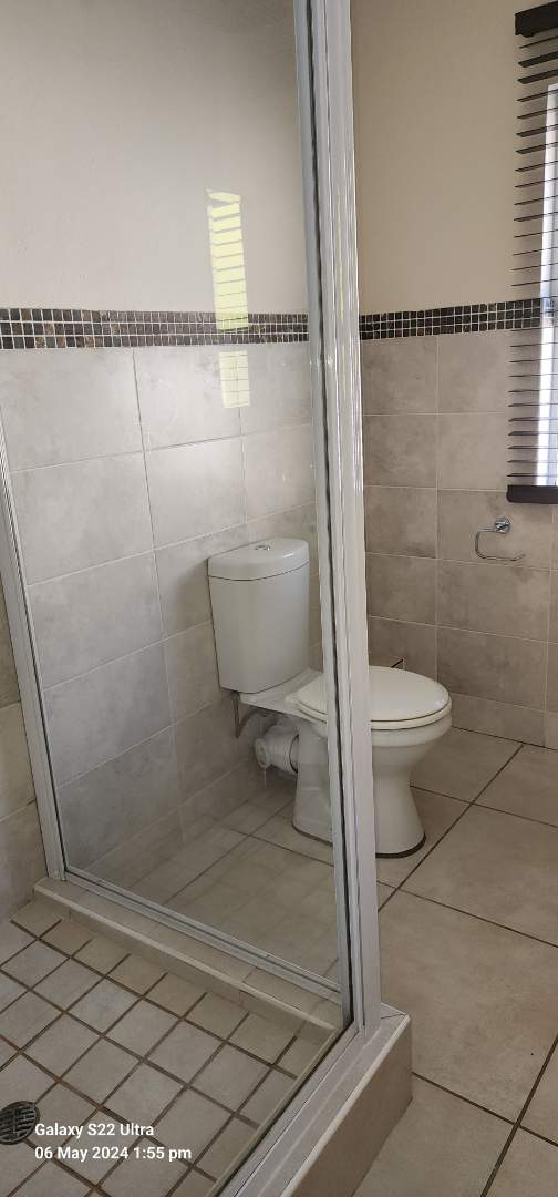 To Let 2 Bedroom Property for Rent in Saxonwold Gauteng