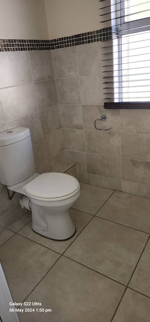 To Let 2 Bedroom Property for Rent in Saxonwold Gauteng