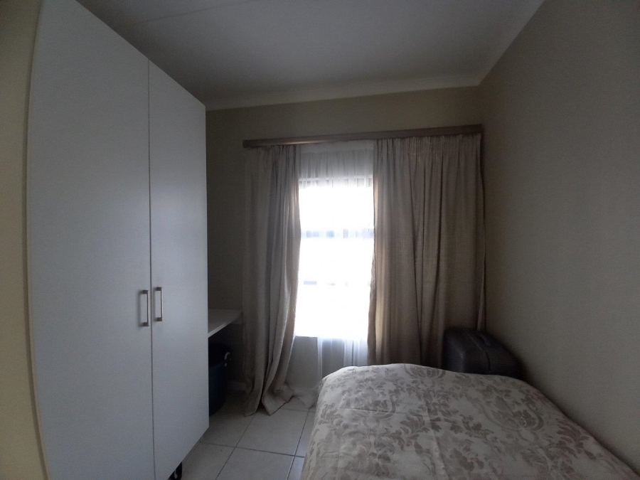 To Let 2 Bedroom Property for Rent in Grand Central Gauteng