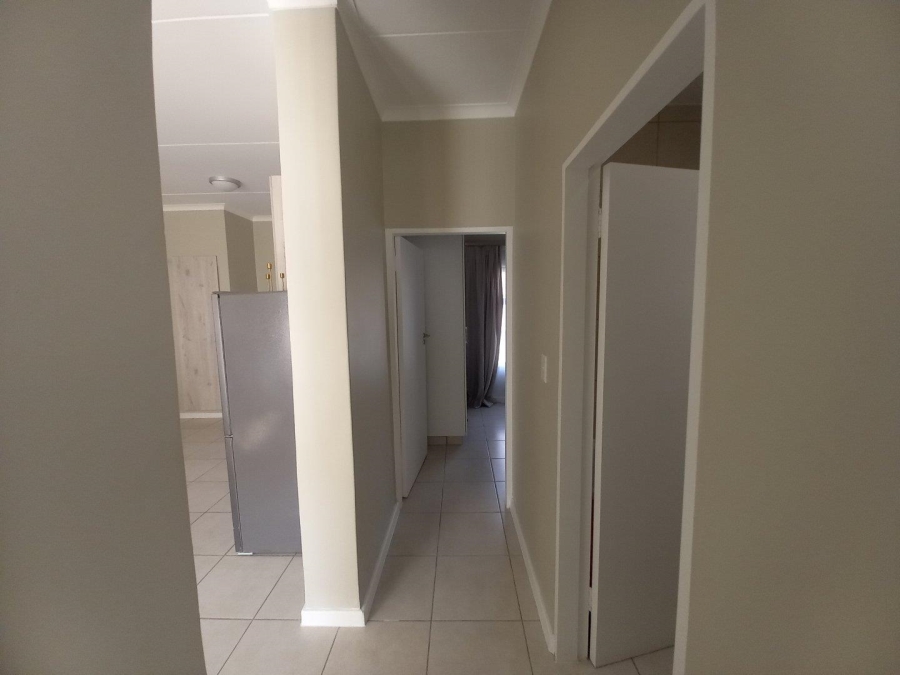 To Let 2 Bedroom Property for Rent in Grand Central Gauteng