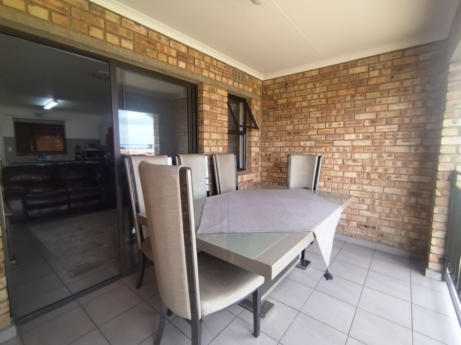 3 Bedroom Property for Sale in Albertsdal Gauteng