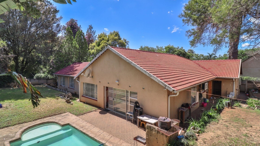 3 Bedroom Property for Sale in Bromhof Gauteng