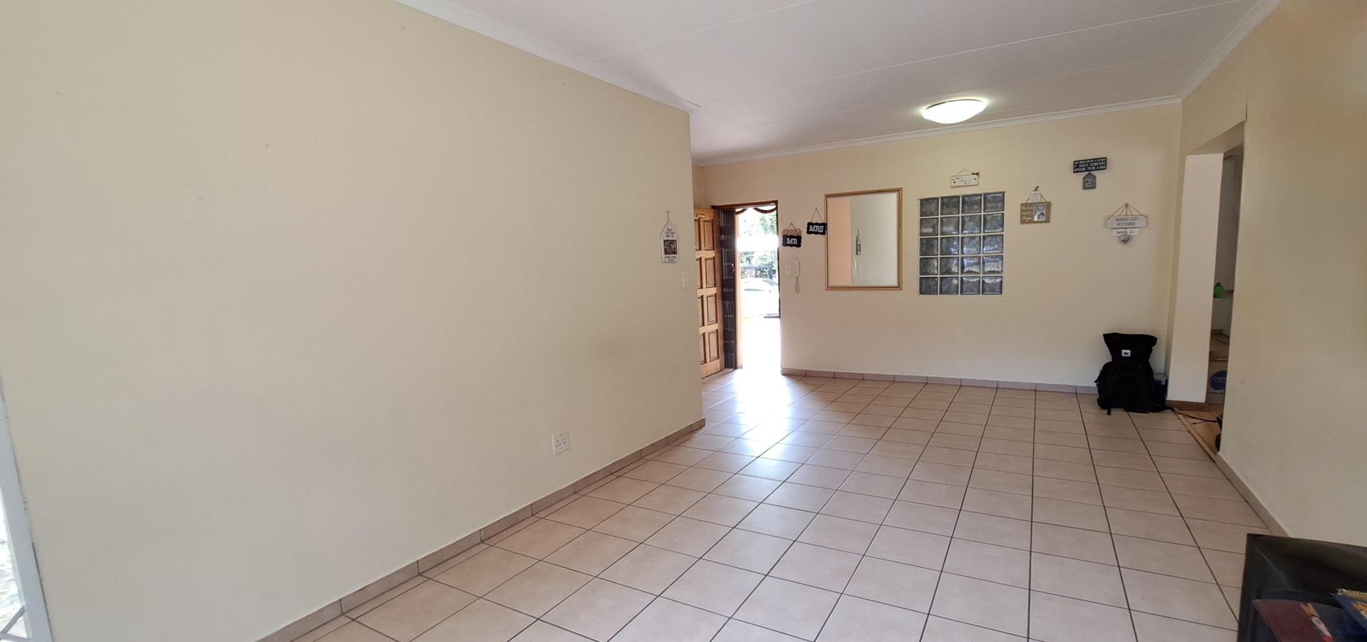 3 Bedroom Property for Sale in Bromhof Gauteng