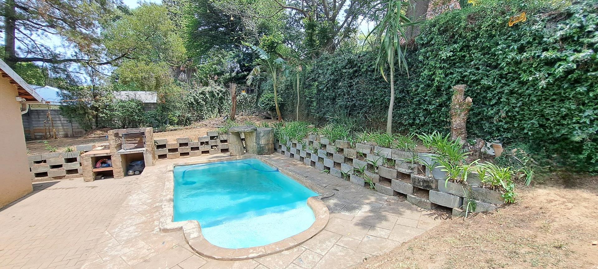 3 Bedroom Property for Sale in Bromhof Gauteng