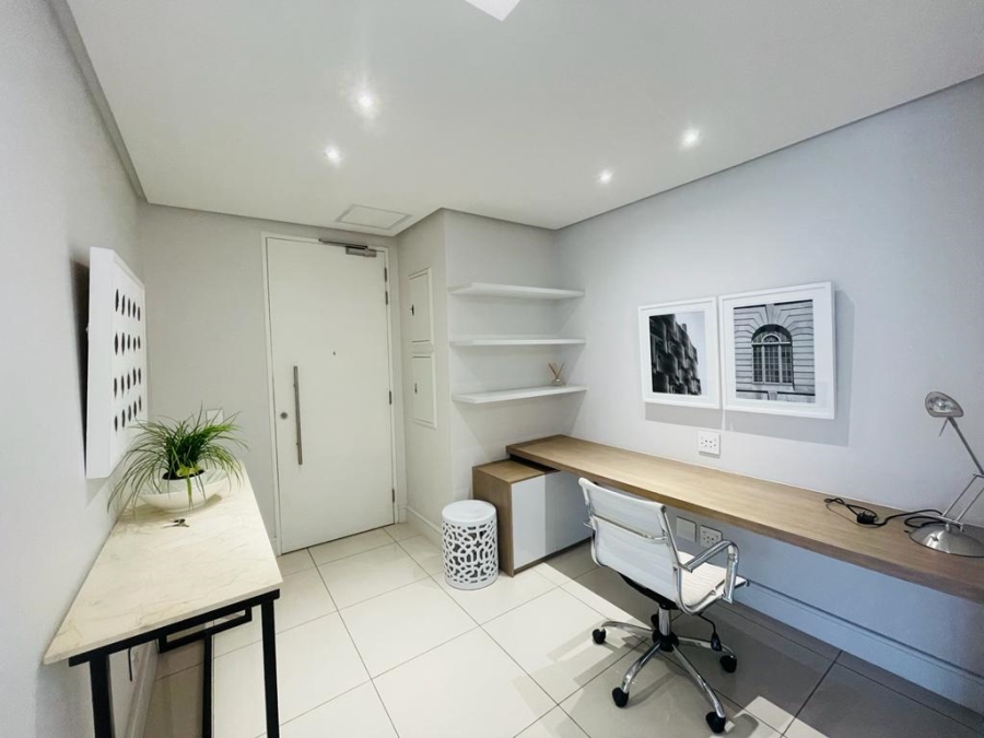 To Let 2 Bedroom Property for Rent in Sandown Gauteng