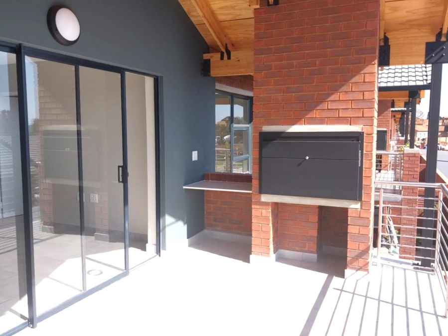 To Let 2 Bedroom Property for Rent in Olympus Gauteng