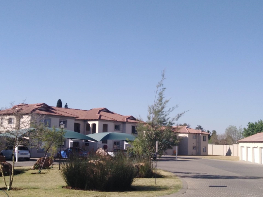 2 Bedroom Property for Sale in Morehill Gauteng