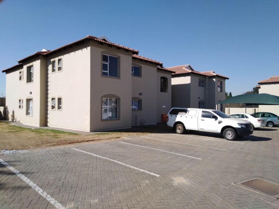 2 Bedroom Property for Sale in Morehill Gauteng