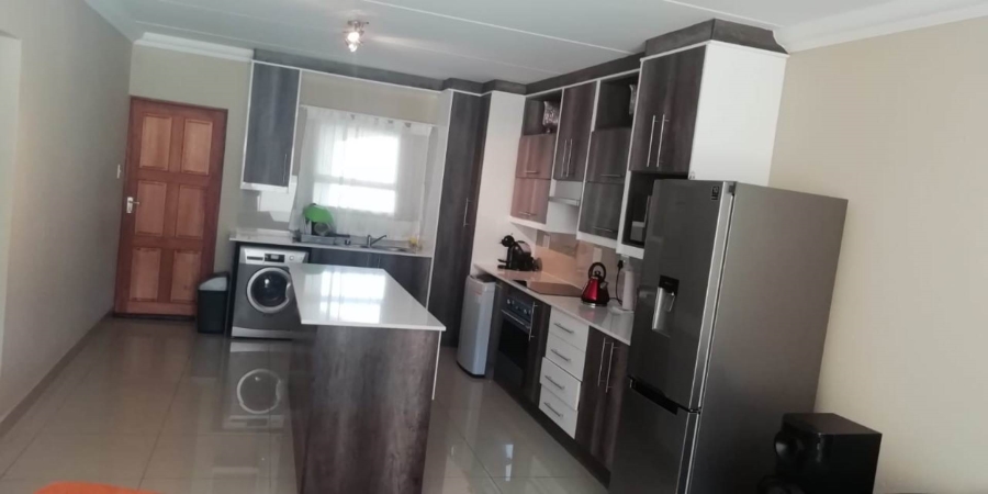 2 Bedroom Property for Sale in Morehill Gauteng