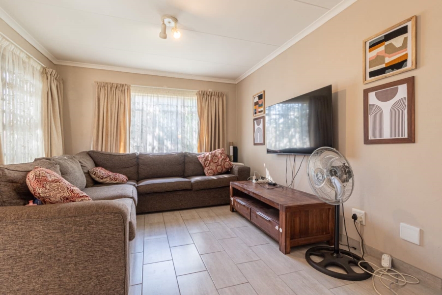 2 Bedroom Property for Sale in Honeydew Manor Gauteng