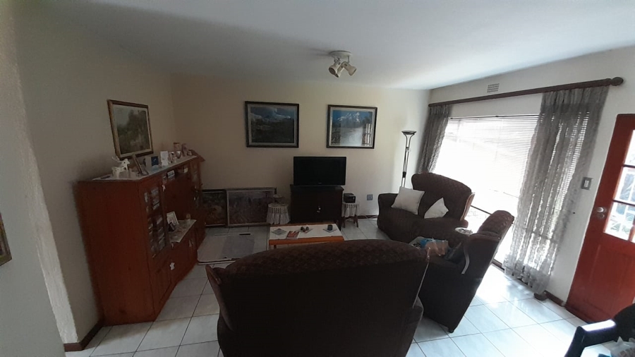 2 Bedroom Property for Sale in Birchleigh Gauteng