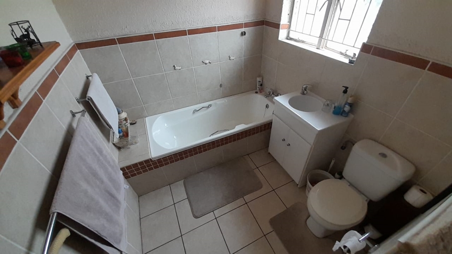 2 Bedroom Property for Sale in Birchleigh Gauteng