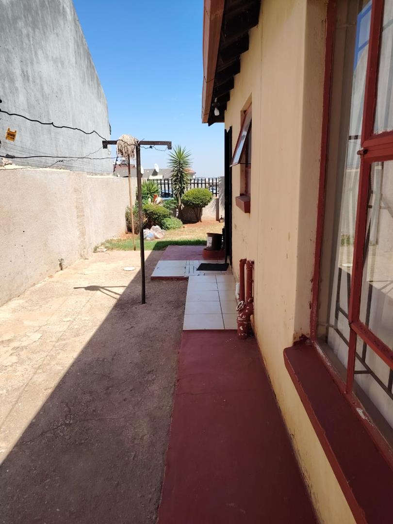 2 Bedroom Property for Sale in Birch Acres Gauteng