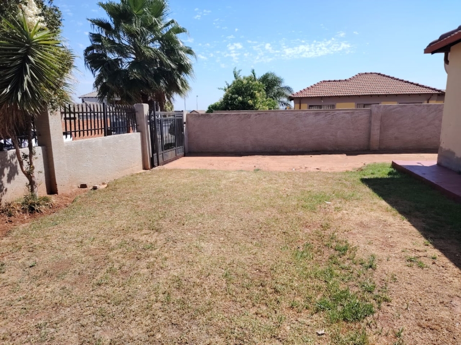 2 Bedroom Property for Sale in Birch Acres Gauteng