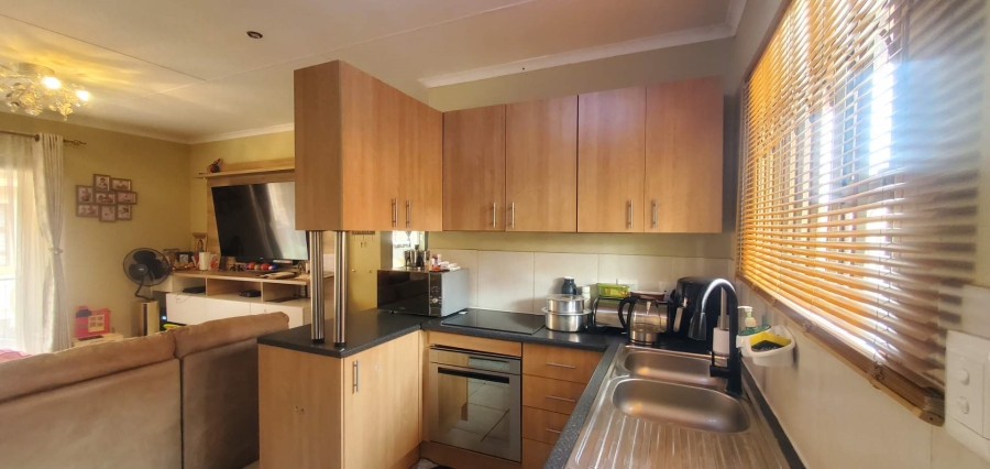 2 Bedroom Property for Sale in Groblerpark Gauteng