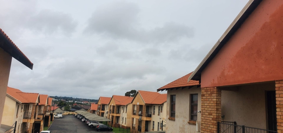 2 Bedroom Property for Sale in Groblerpark Gauteng