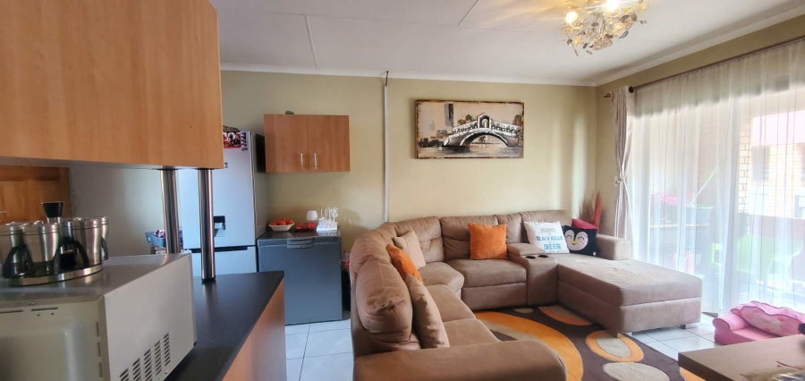 2 Bedroom Property for Sale in Groblerpark Gauteng