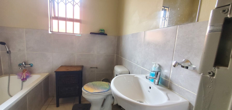 2 Bedroom Property for Sale in Groblerpark Gauteng