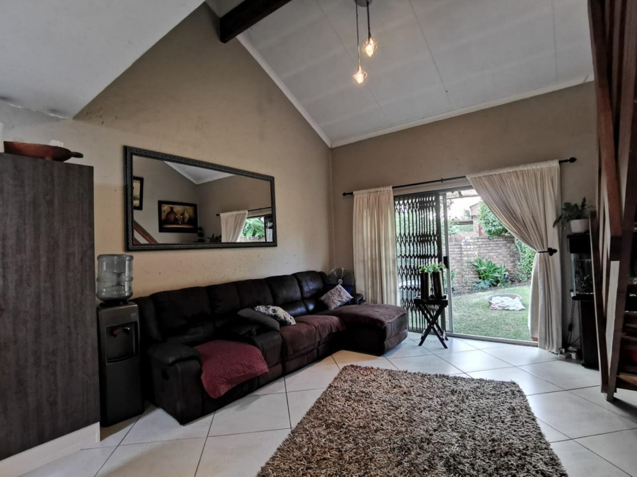 3 Bedroom Property for Sale in Wilgeheuwel Gauteng