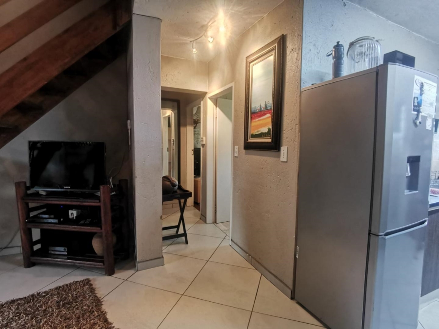 3 Bedroom Property for Sale in Wilgeheuwel Gauteng