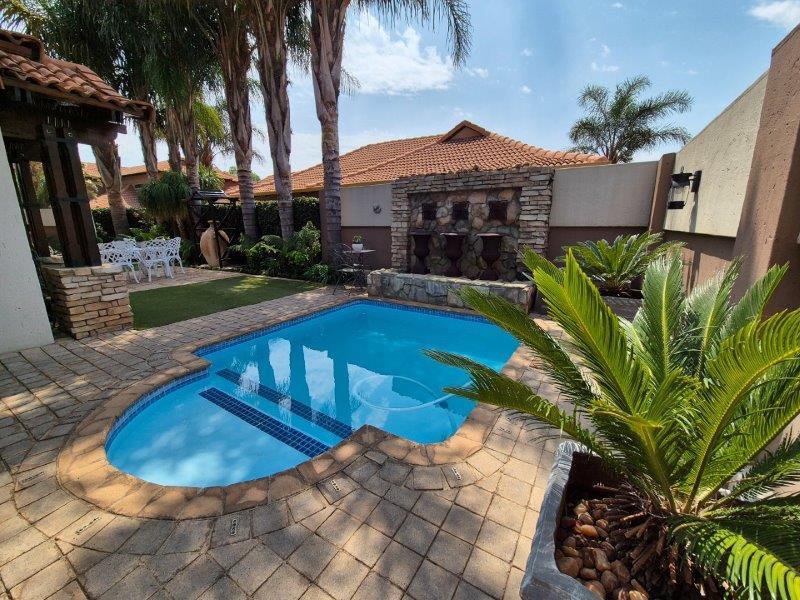 4 Bedroom Property for Sale in Northmead Gauteng