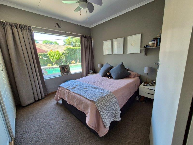 3 Bedroom Property for Sale in Farrarmere Gauteng