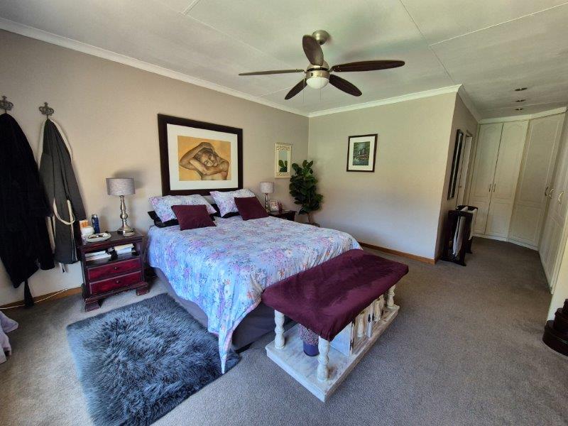 3 Bedroom Property for Sale in Farrarmere Gauteng